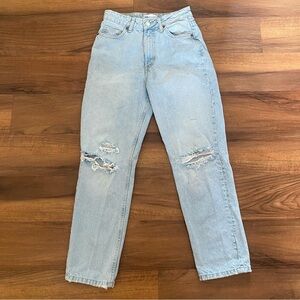 Zara Light Wash Ripped Knee Jeans,‎ 4